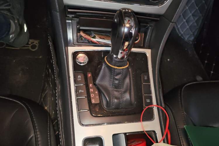 Used Volkswagen Passat 2013 1.8TSI DSG Prestige Edition Gear Lever