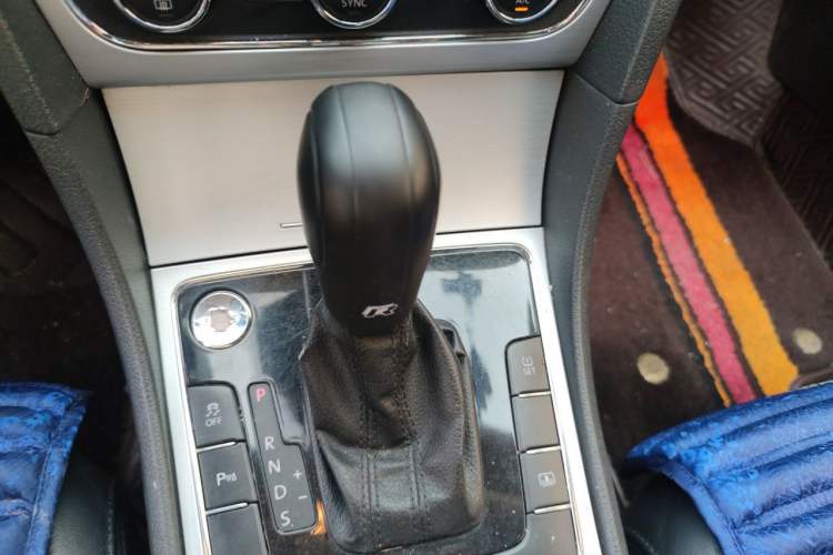 Used Volkswagen Passat 2013 1.8TSI DSG Prestige Edition Gear Lever