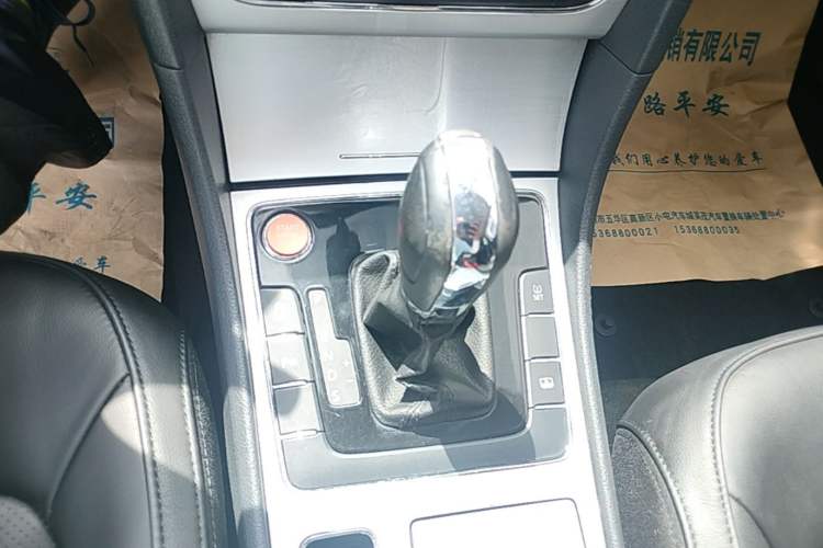 Used Volkswagen Passat 2013 1.8TSI DSG Prestige Edition Gear Lever