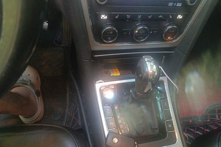 Used Volkswagen Passat 2013 1.8TSI DSG Prestige Edition Gear Lever