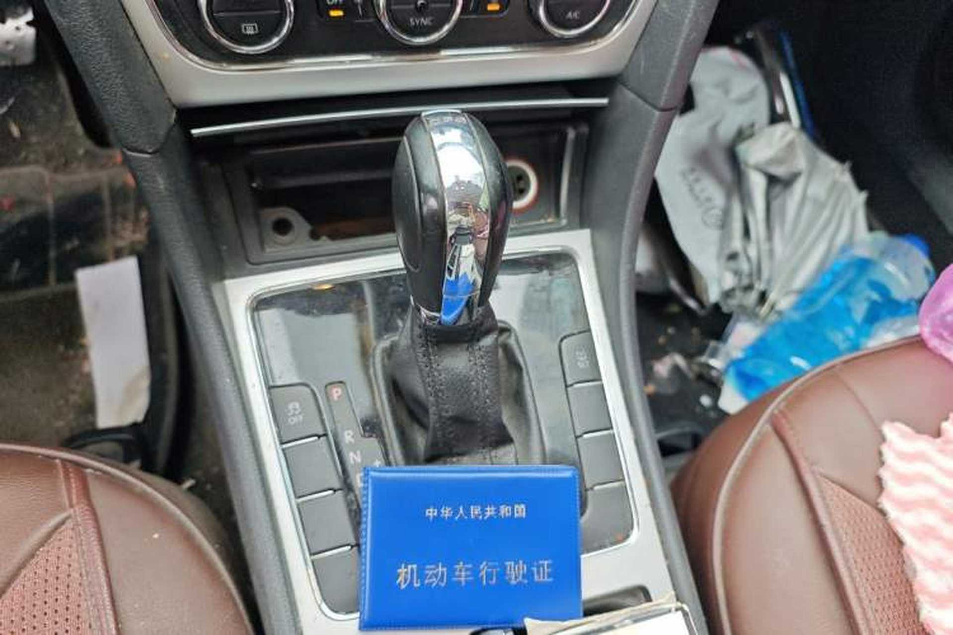 Used Volkswagen Passat 2013 1.8TSI DSG Prestige Edition Gear Lever