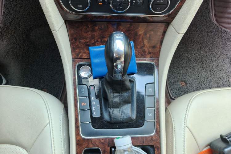 Used Volkswagen Passat 2013 2.0 TSI DSG Prestige Edition Gear Lever