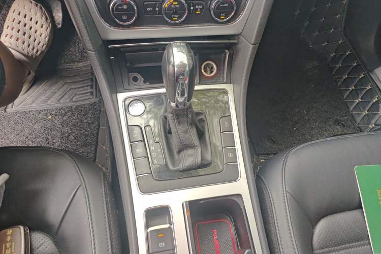 Used Volkswagen Passat 2013 2.0 TSI DSG Prestige Edition Gear Lever