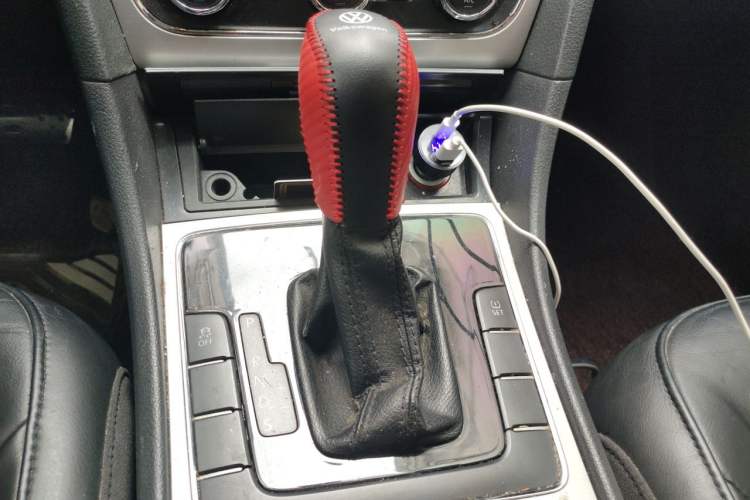 Used Volkswagen Passat 2013 1.8TSI DSG Prestige Edition Gear Lever