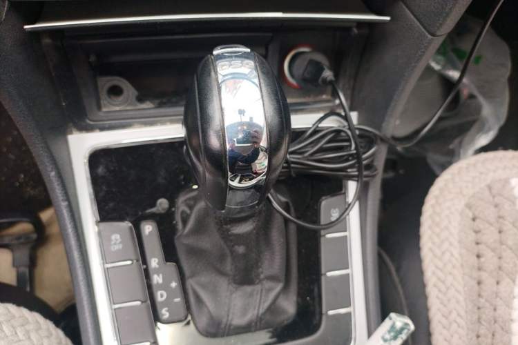 Used Volkswagen Passat 2013 1.8TSI DSG Prestige Edition Gear Lever