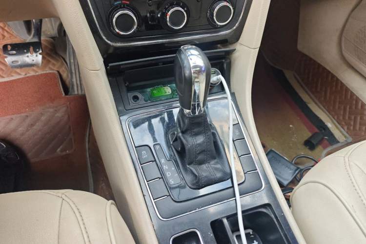 Used Volkswagen Passat 2013 1.8TSI DSG Government Procurement Edition Gear Lever