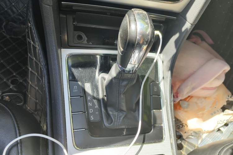 Used Volkswagen Passat 2013 1.8TSI DSG Government Procurement Edition Gear Lever