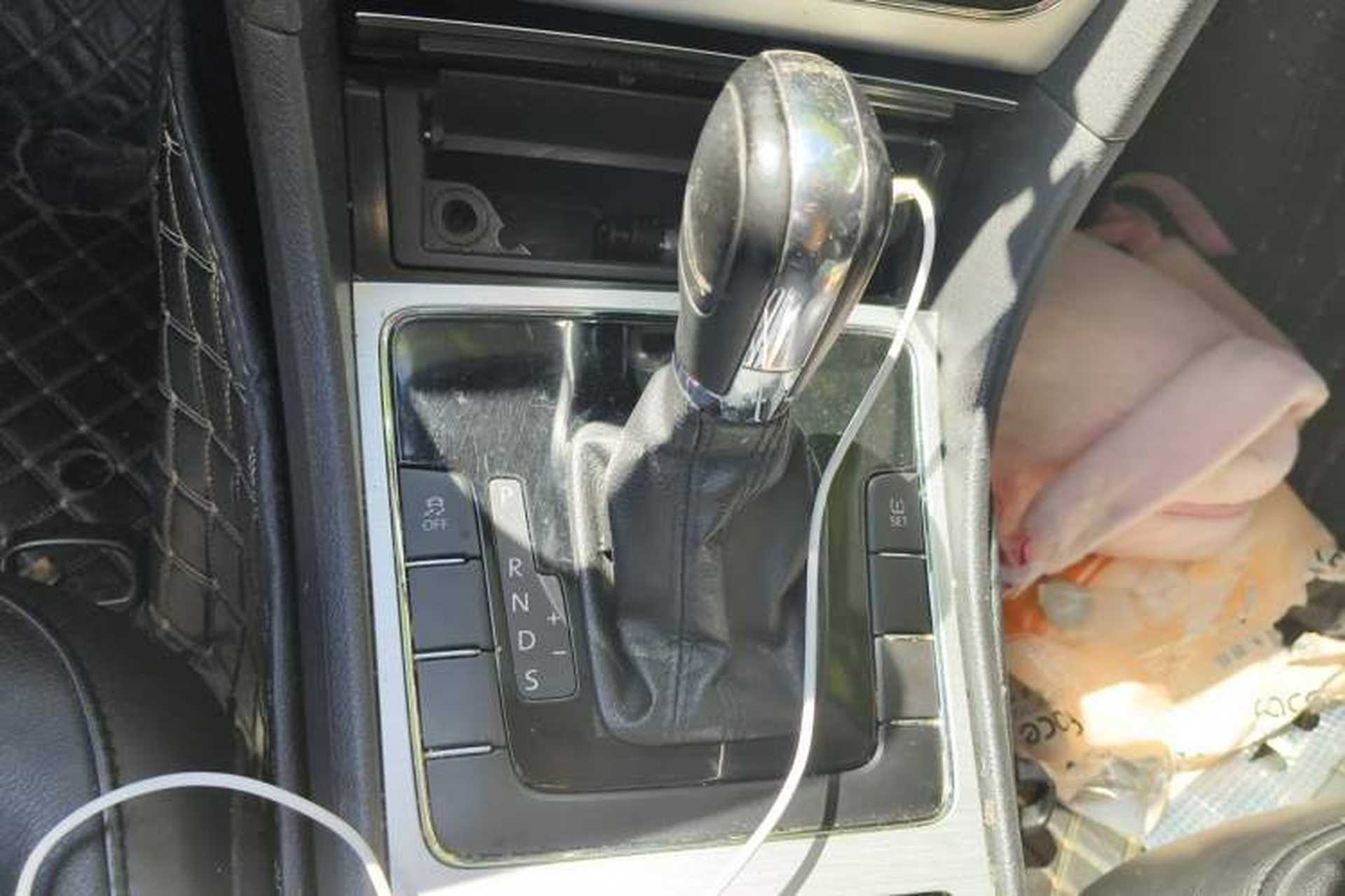 Used Volkswagen Passat 2013 1.8TSI DSG Government Procurement Edition Gear Lever