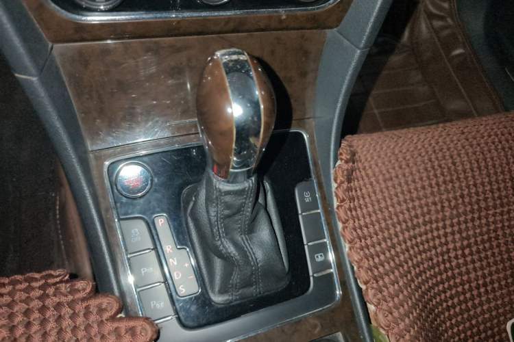 Used Volkswagen Passat 2013 3.0L V6 DSG Flagship Edition Gear Lever