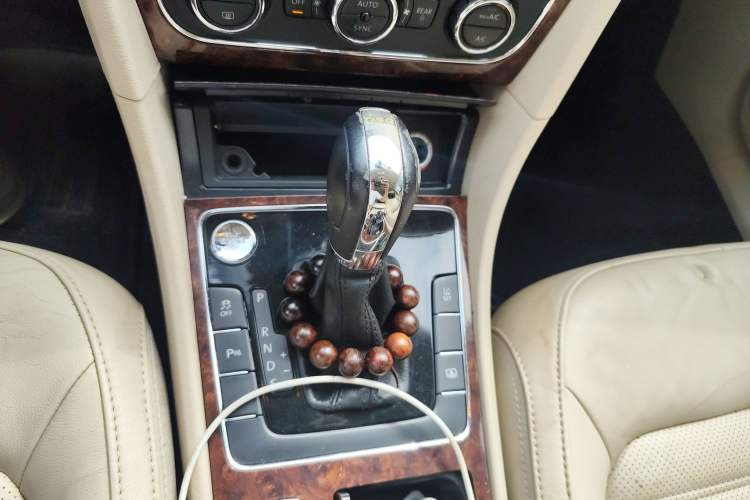 Used Volkswagen Passat 2013 2.0 TSI DSG Prestige Edition Gear Lever