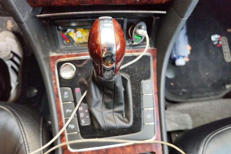 Used Volkswagen Passat 2013 1.8TSI DSG Ultimate Edition Gear Lever