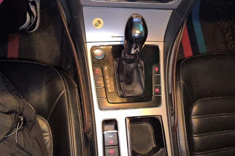 Used Volkswagen Passat 2013 1.8TSI DSG Prestige Edition Gear Lever