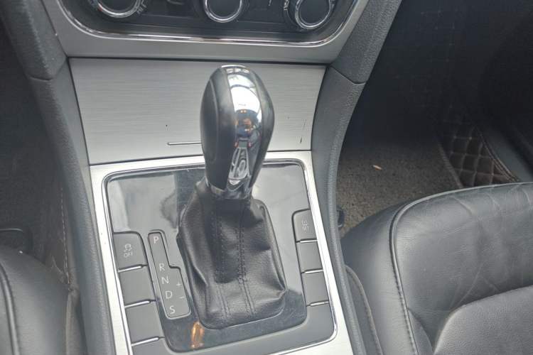 Used Volkswagen Passat 2013 1.8TSI DSG Government Procurement Edition Gear Lever
