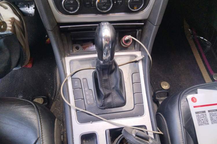Used Volkswagen Passat 2013 1.8TSI DSG Prestige Edition Gear Lever