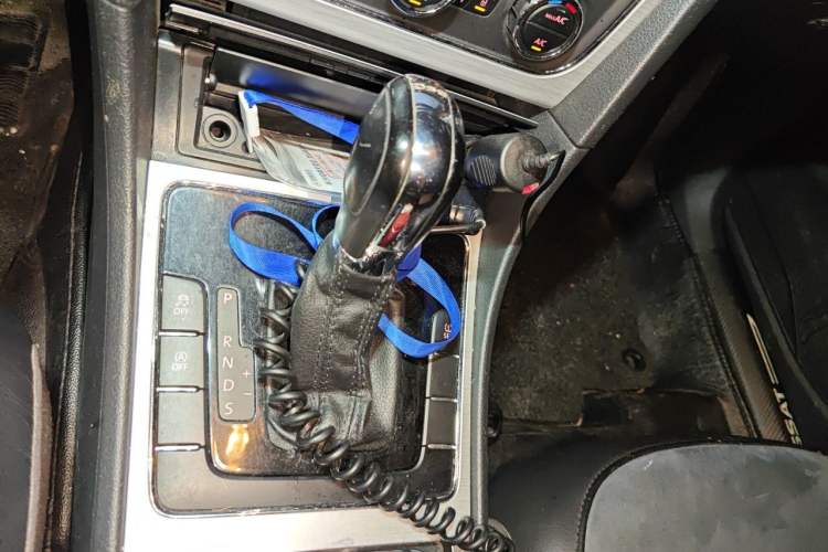 Used Volkswagen Passat 2013 1.4 TSI DSG BlueMotion Edition Gear Lever