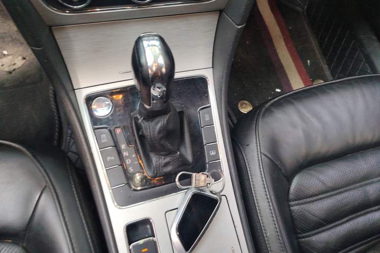 Used Volkswagen Passat 2013 2.0 TSI DSG Prestige Edition Gear Lever