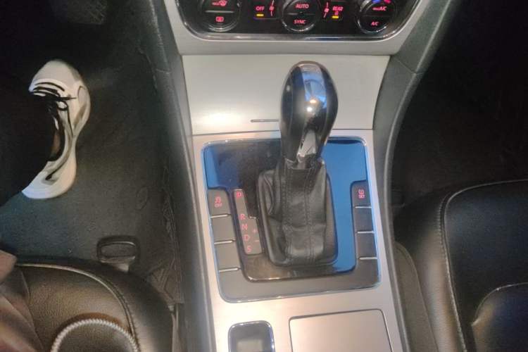 Used Volkswagen Passat 2013 1.4 TSI DSG Prestige Edition Gear Lever