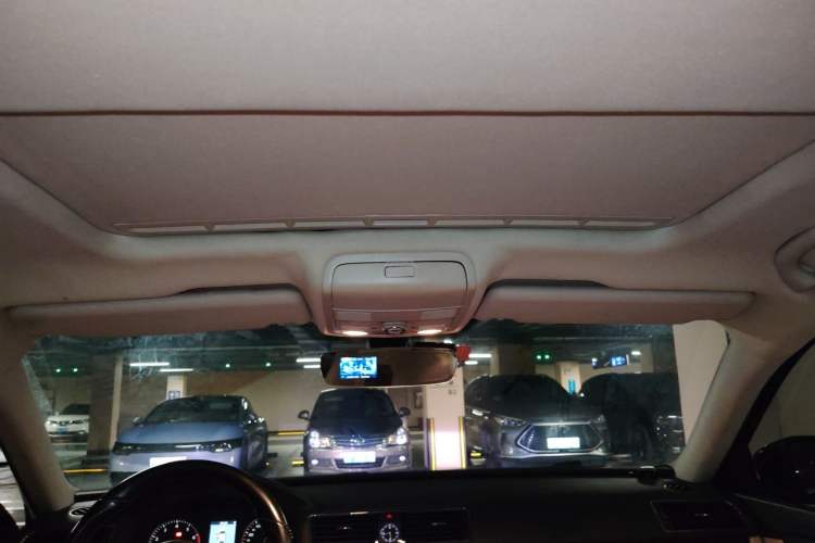 Used Volkswagen Passat 2013 1.8TSI DSG Prestige Edition Headliner