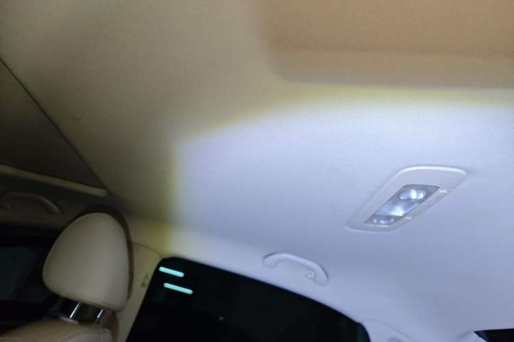 Used Volkswagen Passat 2013 1.8TSI DSG Prestige Edition Headliner