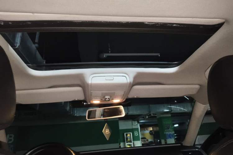 Used Volkswagen Passat 2013 1.8TSI DSG Prestige Edition Headliner