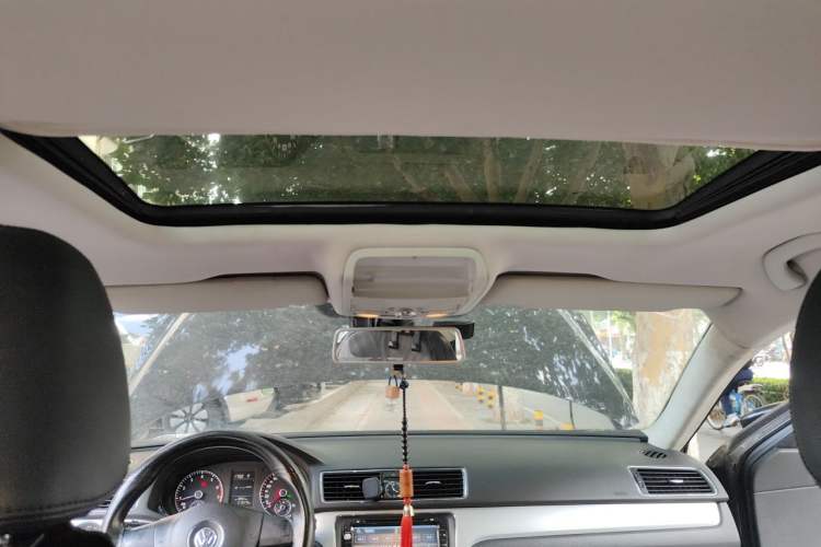 Used Volkswagen Passat 2013 1.8TSI DSG Prestige Edition Headliner