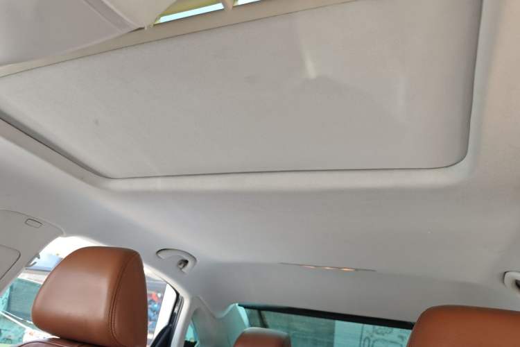 Used Volkswagen Passat 2013 3.0L V6 DSG Flagship Deluxe Edition Headliner