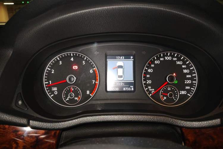 Used Volkswagen Passat 2013 1.8TSI DSG Prestige Edition Instrument Cluster