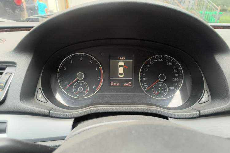 Used Volkswagen Passat 2013 1.8TSI DSG Ultimate Edition Instrument Cluster
