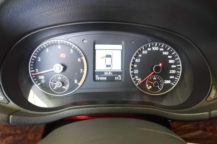 Used Volkswagen Passat 2013 2.0 TSI DSG Ultimate Edition Instrument Cluster