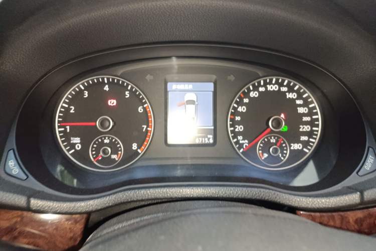 Used Volkswagen Passat 2013 1.8TSI DSG Ultimate Edition Instrument Cluster