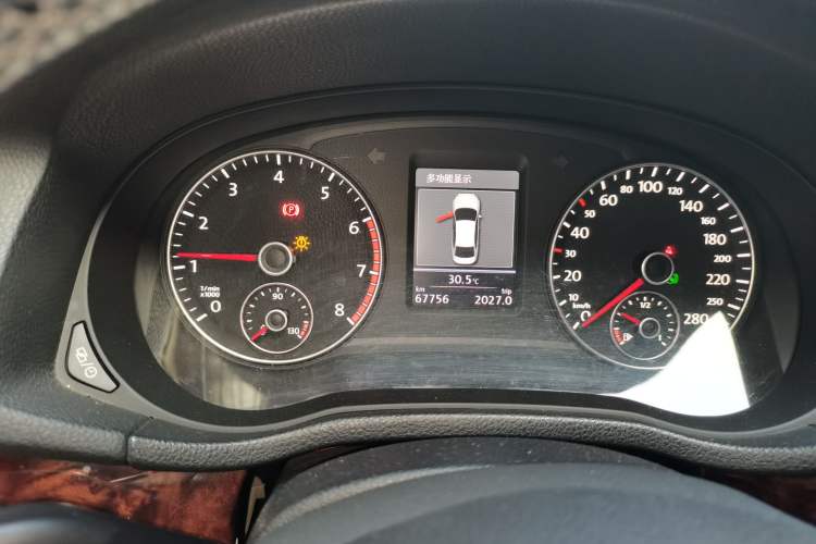 Used Volkswagen Passat 2013 1.8TSI DSG Prestige Edition Instrument Cluster