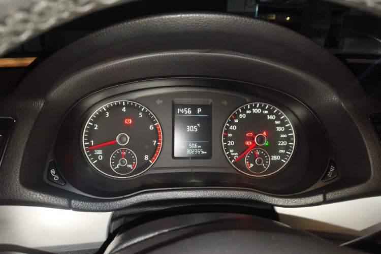 Used Volkswagen Passat 2013 1.8TSI DSG Prestige Edition Instrument Cluster