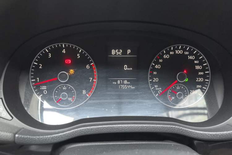 Used Volkswagen Passat 2013 1.8TSI DSG Prestige Edition Instrument Cluster