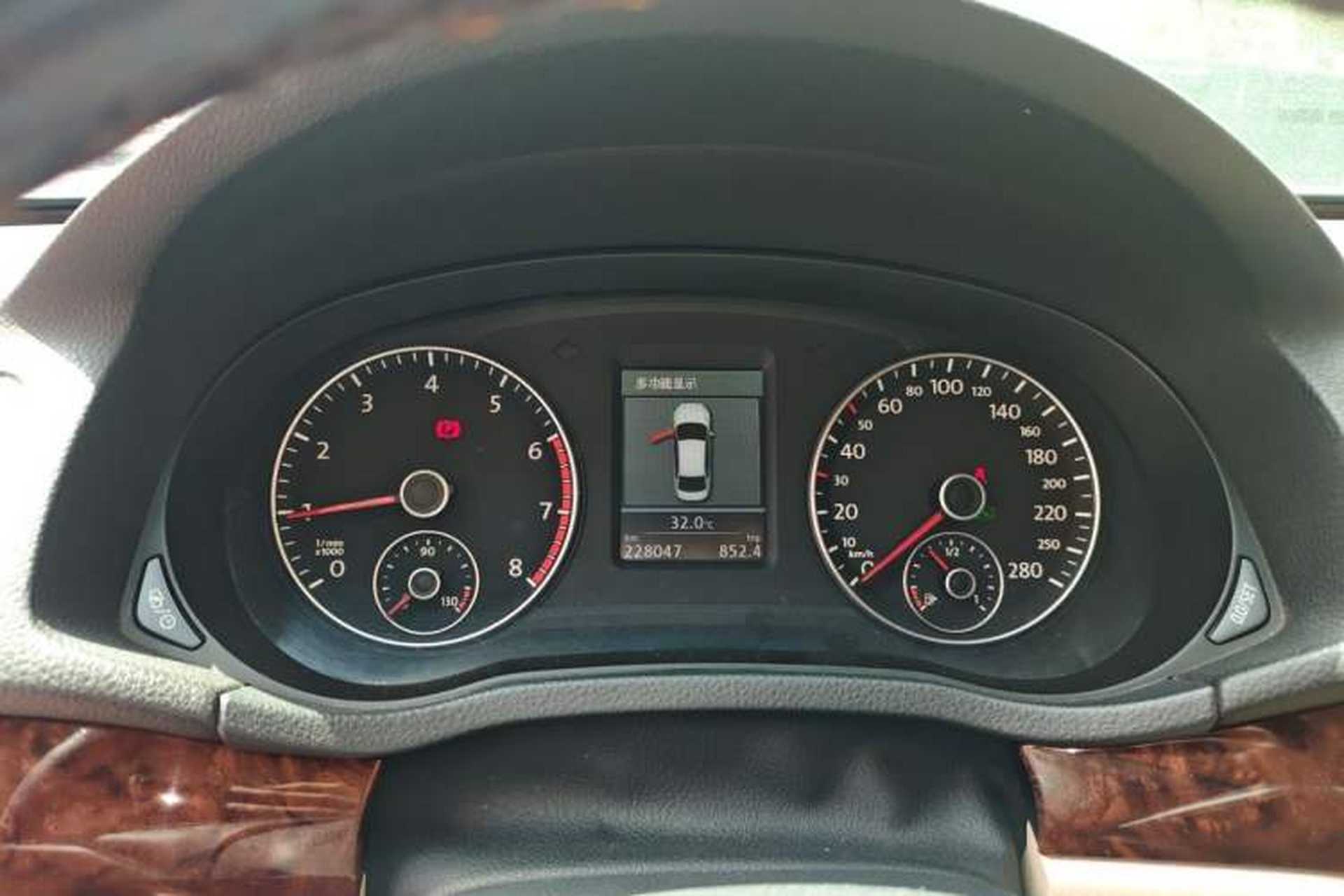 Used Volkswagen Passat 2013 2.0 TSI DSG Ultimate Edition Instrument Cluster
