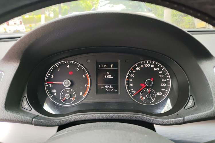 Used Volkswagen Passat 2013 1.8TSI DSG Prestige Edition Instrument Cluster