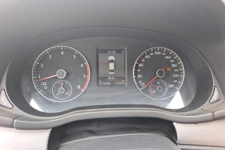 Used Volkswagen Passat 2013 1.8TSI DSG Ultimate Edition Instrument Cluster