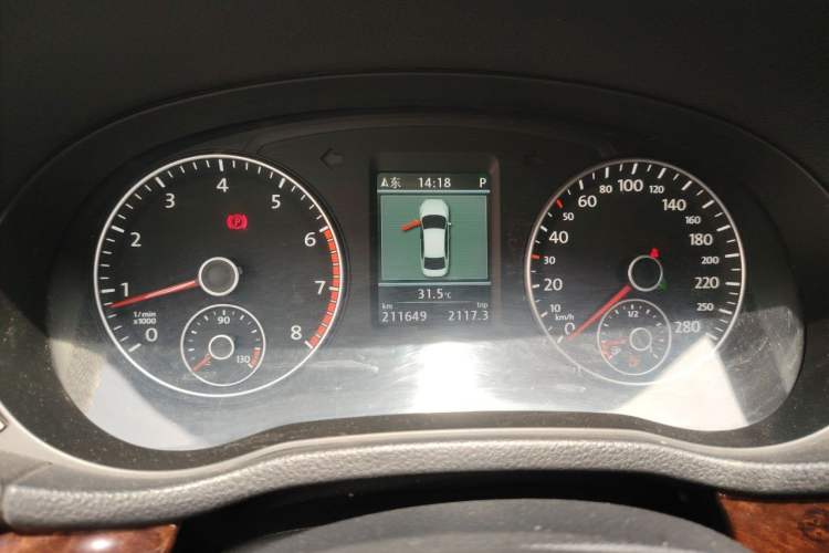 Used Volkswagen Passat 2013 2.0 TSI DSG Ultimate Edition Instrument Cluster