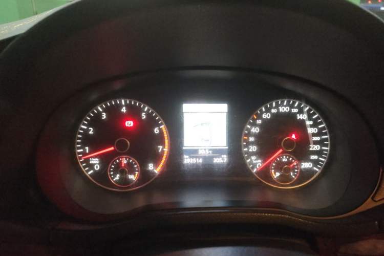 Used Volkswagen Passat 2013 1.8TSI DSG Ultimate Edition Instrument Cluster