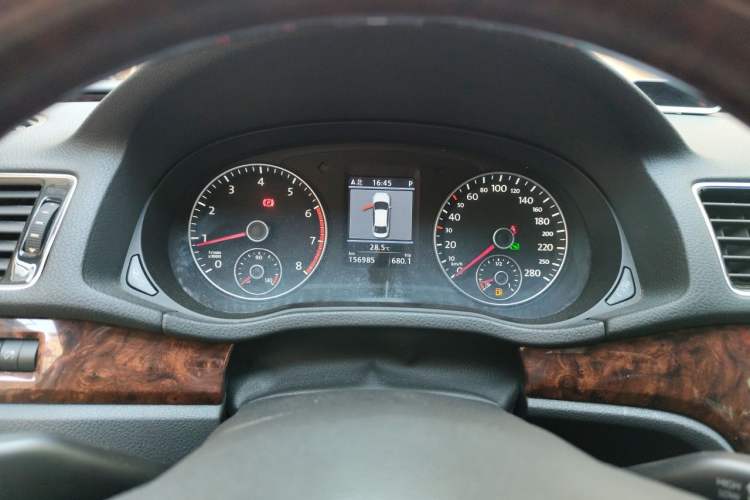 Used Volkswagen Passat 2013 1.8TSI DSG Ultimate Edition Instrument Cluster