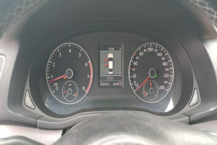 Used Volkswagen Passat 2013 1.8TSI DSG Prestige Edition Instrument Cluster