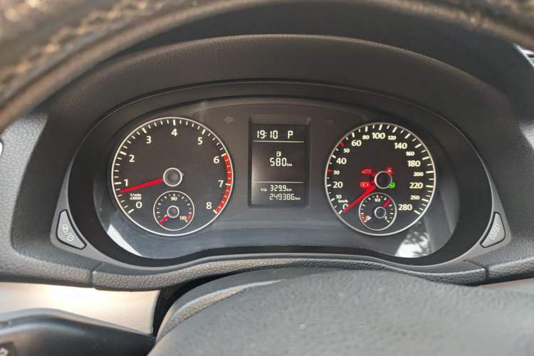 Used Volkswagen Passat 2013 1.8TSI DSG Prestige Edition Instrument Cluster