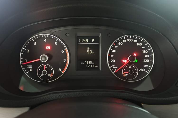 Used Volkswagen Passat 2013 1.8TSI DSG Prestige Edition Instrument Cluster