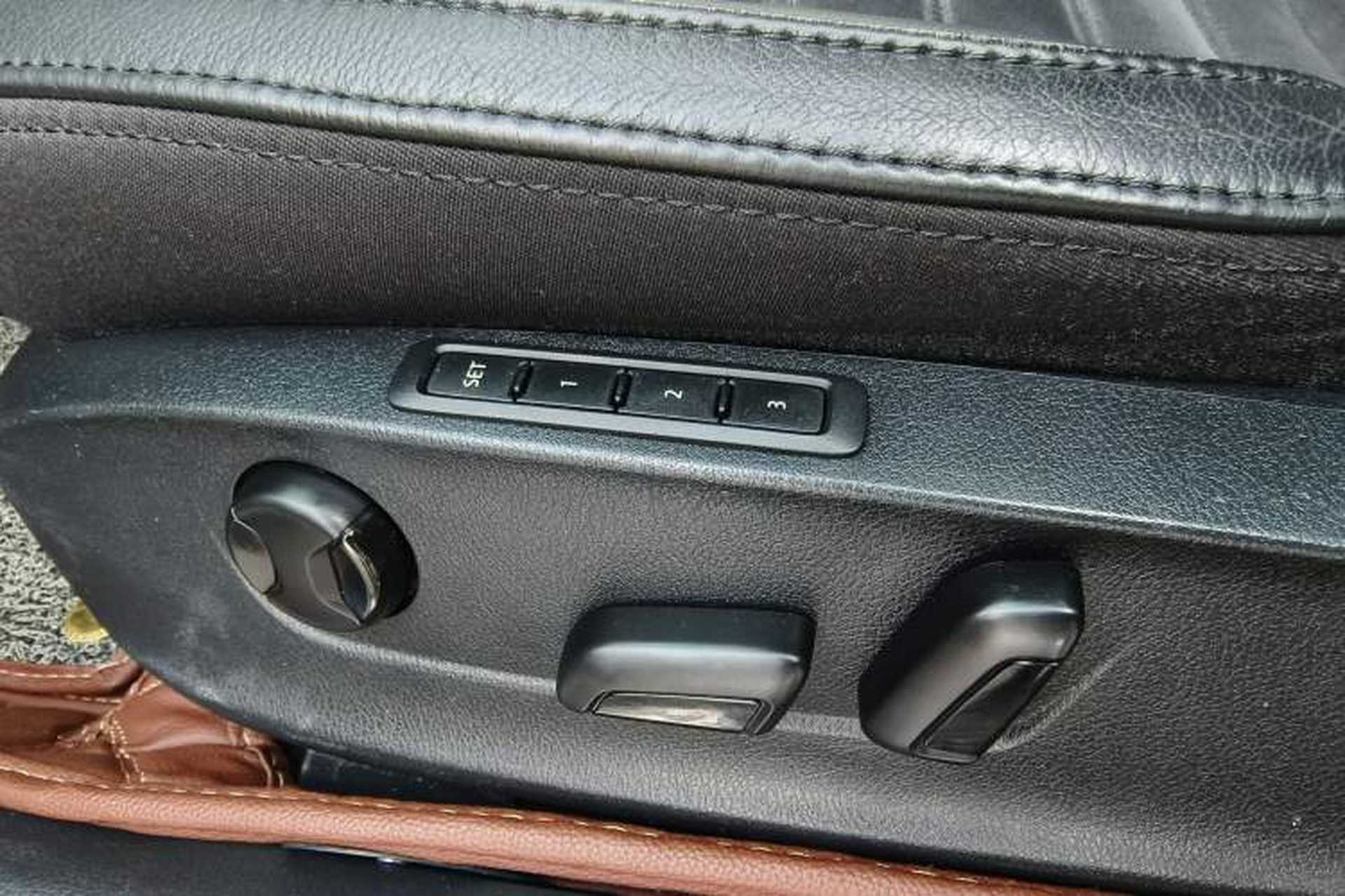 Used Volkswagen Passat 2013 2.0 TSI DSG Ultimate Edition Interior 5