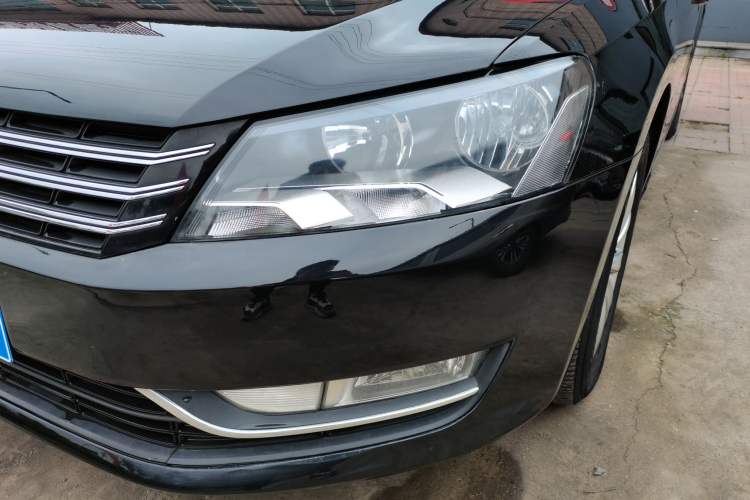 Used Volkswagen Passat 2013 1.4TSI Manual Prestige Edition Left Front Headlight
