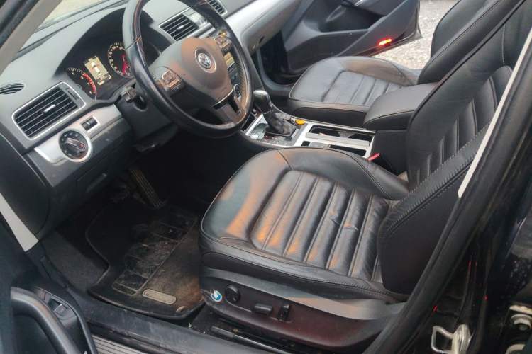 Used Volkswagen Passat 2013 2.0 TSI DSG Prestige Edition Left Front Seat