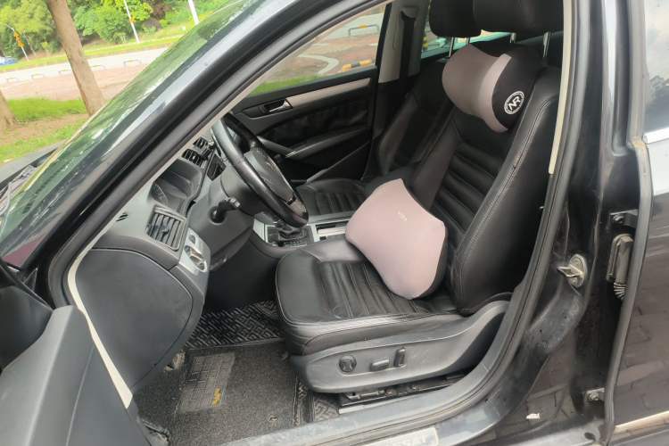 Used Volkswagen Passat 2013 1.8TSI DSG Ultimate Edition Left Front Seat