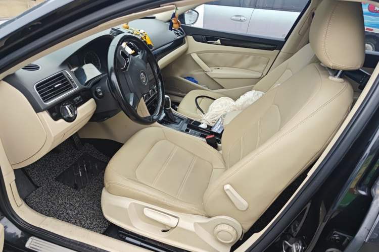 Used Volkswagen Passat 2013 1.8TSI DSG Prestige Edition Left Front Seat
