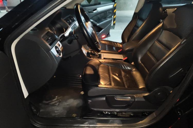 Used Volkswagen Passat 2013 1.8TSI DSG Prestige Edition Left Front Seat
