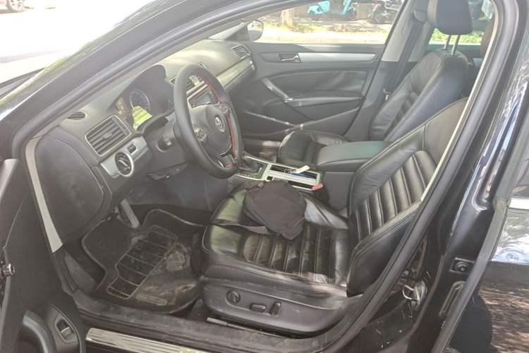 Used Volkswagen Passat 2013 1.8TSI DSG Prestige Edition Left Front Seat