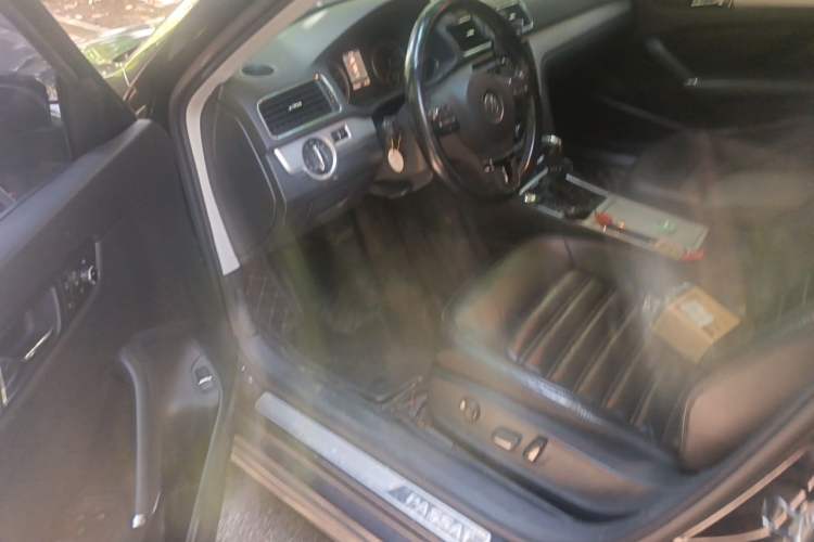 Used Volkswagen Passat 2013 1.8TSI DSG Prestige Edition Left Front Seat
